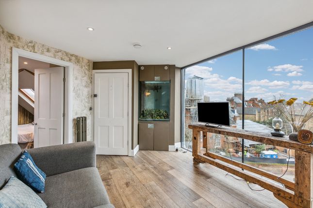 Thumbnail Flat to rent in Prince Of Wales Drive, Battersea