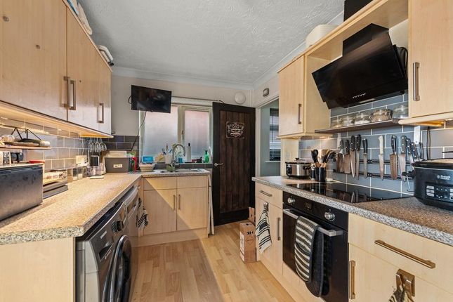 14, Yokine Gardens, Wisbech photo 4