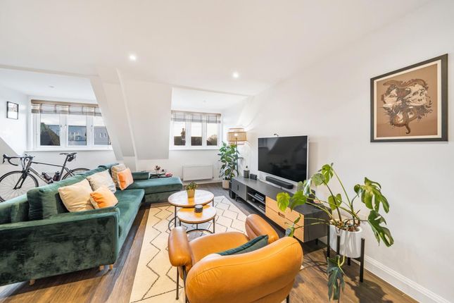 Flat for sale in Stanmore, Greater London