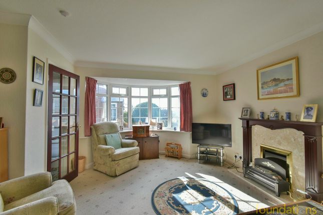 70, Links Drive, Bexhill-on-Sea photo 3