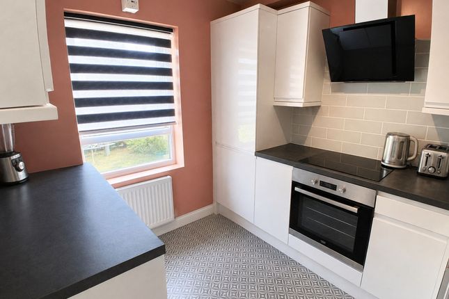 Flat 3, 55 Cleveland Road, London photo 3