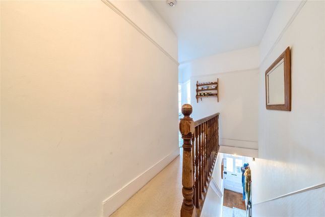Flat for sale in North View Road, Hornsey, London