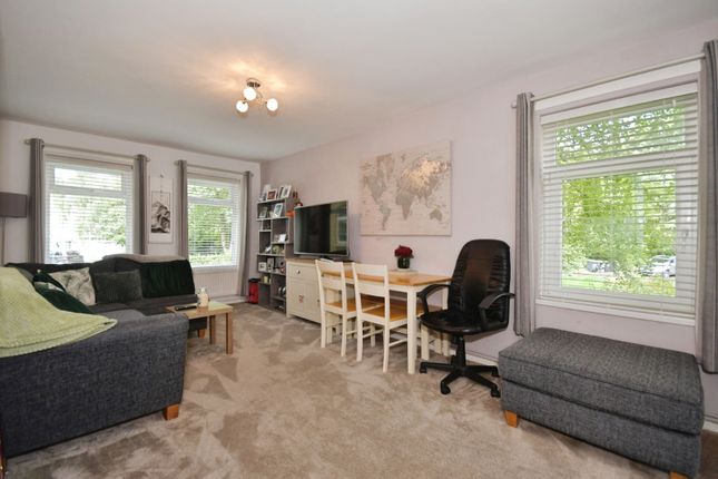 Flat 4, Parkside,, Park Road, Derbyshire photo 3