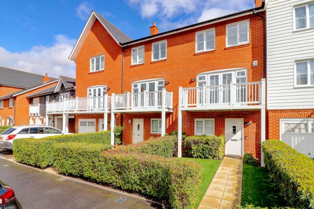 Thumbnail Terraced house for sale in Chequers Avenue, High Wycombe