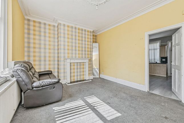 81, Parsonage Road, Bradford photo 2
