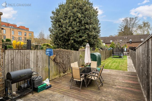 4, Shorts Road, Carshalton photo 3