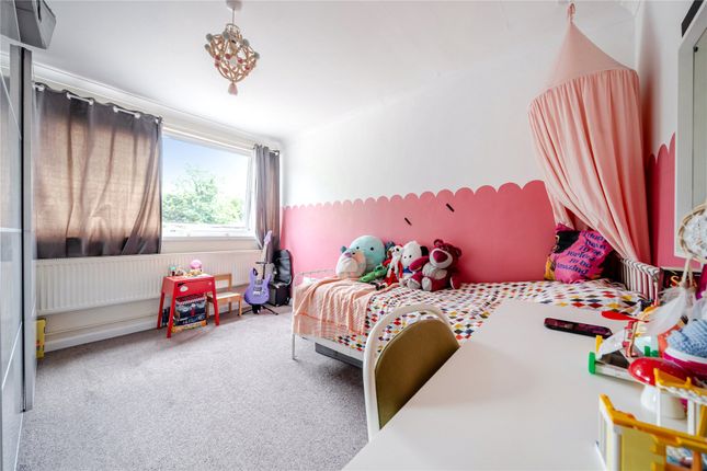 Flat 120, Elgar Lodge,, Fair Acres, Bromley photo 4