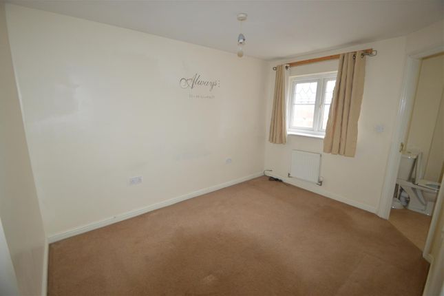 63, Drake Avenue, Manchester photo 5