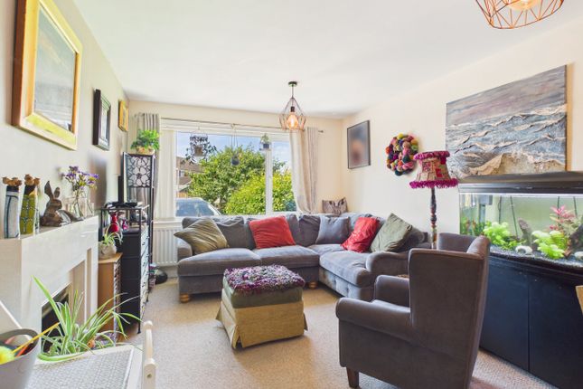 2, Westfield Close, Nafferton, Driffield,  YO25 4LN photo 2