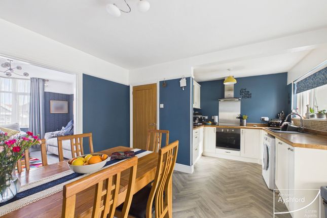 67 Elm Park, Paignton photo 3