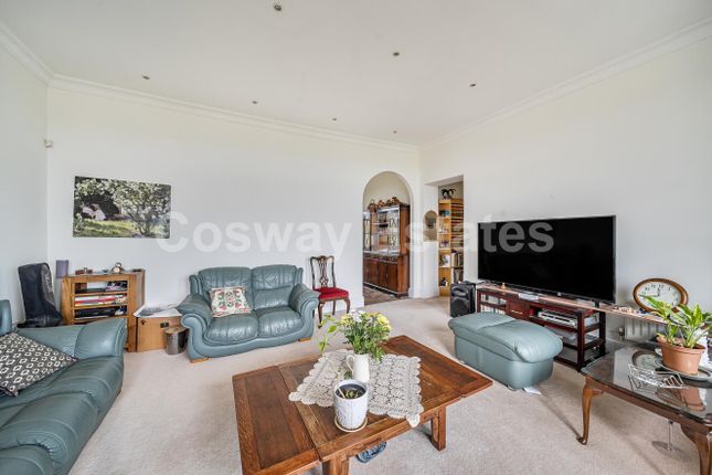 15, St. Vincents Lane, Mill Hill Village, NW7, London photo 3