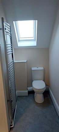 Shared accommodation to rent in Room 5, 326 Beverley Road, Hull