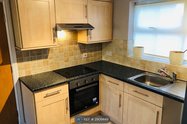 Flat, Victoria Court Victoria Road East, Leicester photo 3