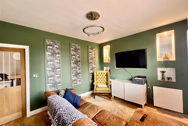 11, Waverley Avenue Kiveton Park, Sheffield photo 4