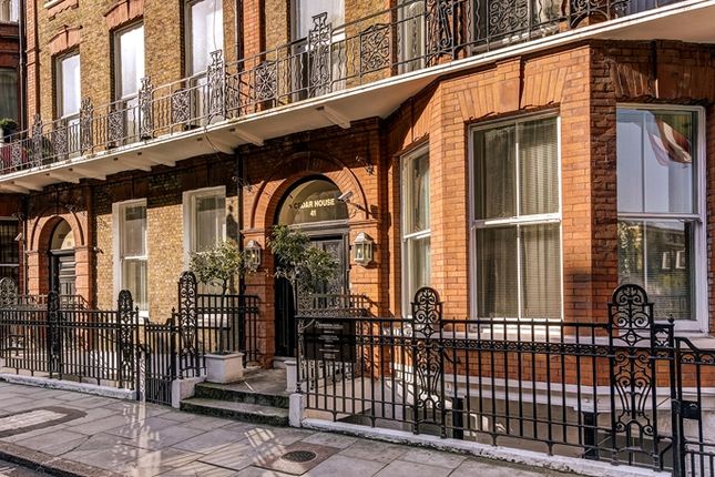 Flat to rent in Cedar House, Nottingham Place, Marylebone