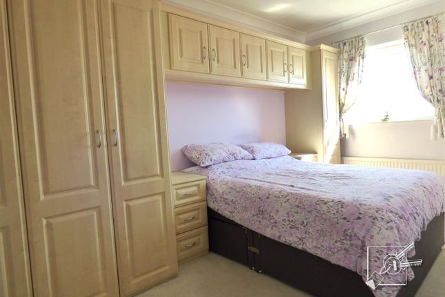 70 St James Oaks, Trafalgar Rd, Gravesend photo 2
