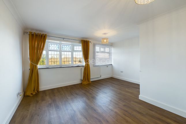 76, Birchover Way, Derby photo 3
