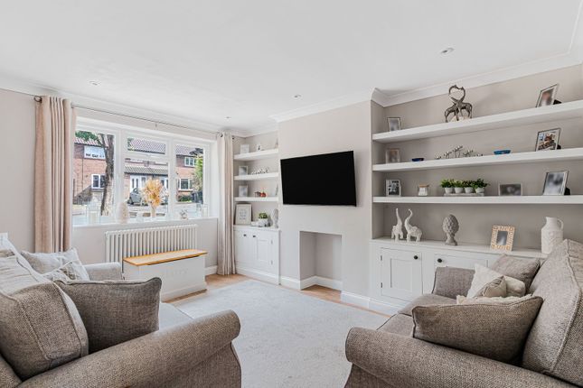 109, The Glade, Coulsdon photo 2