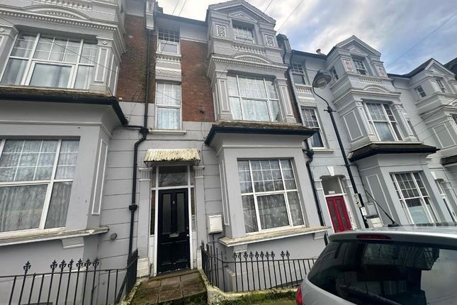 Thumbnail Flat to rent in St Johns Road, St Leonards On Sea, East Sussex