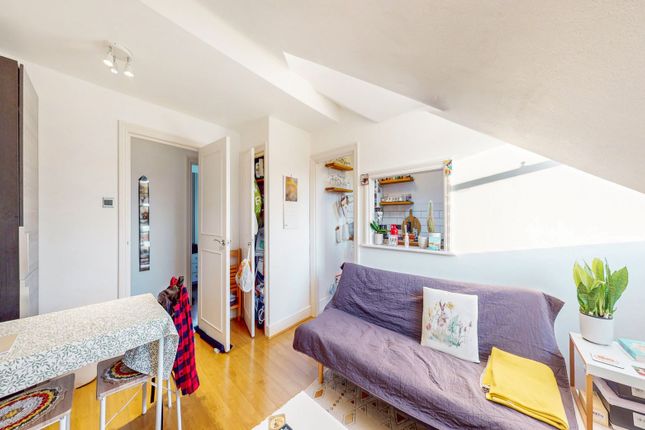 1-bed flat on Flat C, 682, Holloway Road, Upper Holloway, £280,000