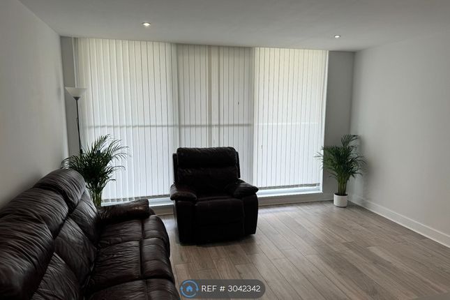 Flat  Ebb Court, Albert Basin Way, London photo 3