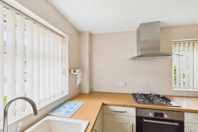 33, Bowden Avenue, Chesterfield photo 4