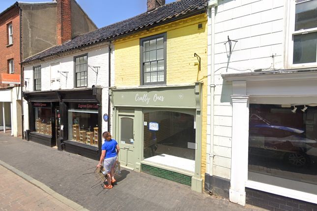Retail premises to let in Norwich Street, Fakenham