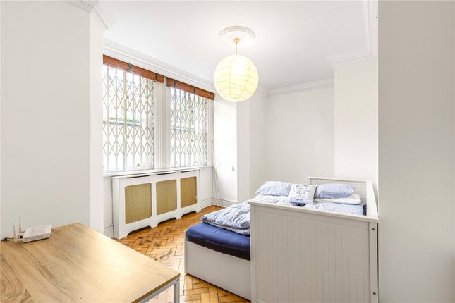 Flat 1, 13, Lauriston Road, London photo 4