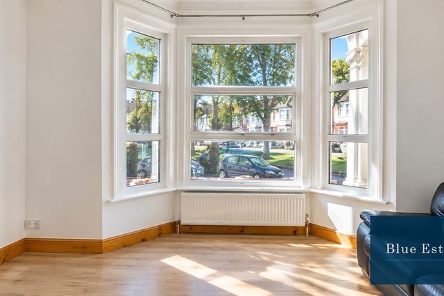 87, Maswell Park Crescent, Hounslow photo 5