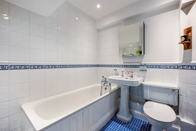 Thumbnail Flat to rent in Dryburgh Road, London