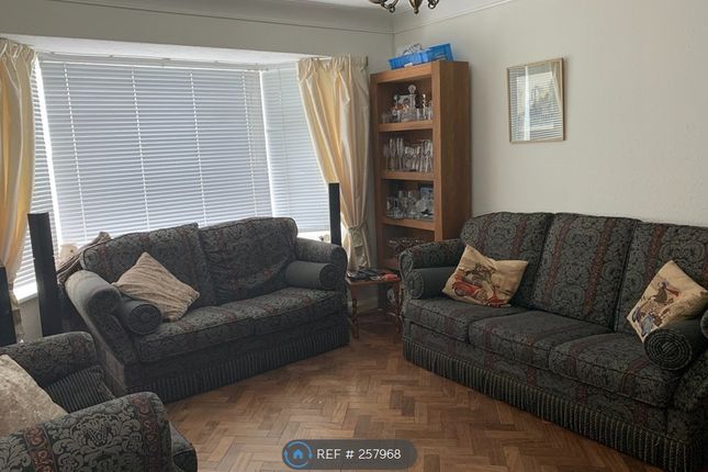 Cedarwood Cottage, Desmond Way, Brighton photo 4