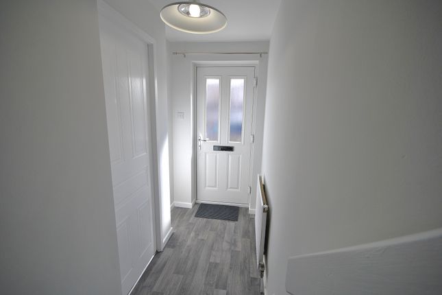 28, Wheatfield Drive, Doncaster photo 3