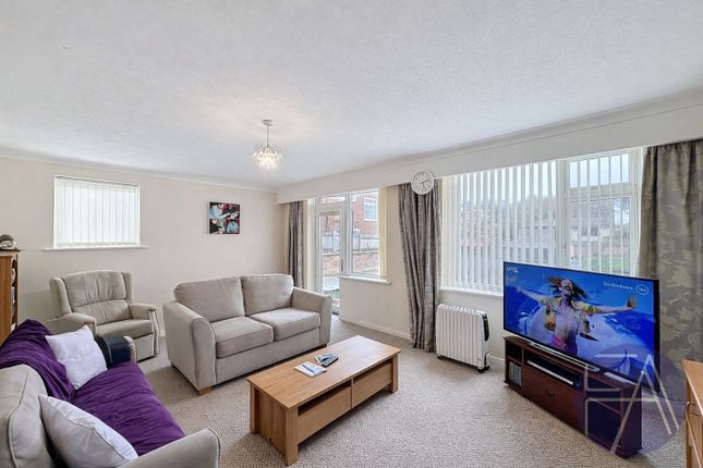 3 Preston Court, Preston Road, Southport photo 3