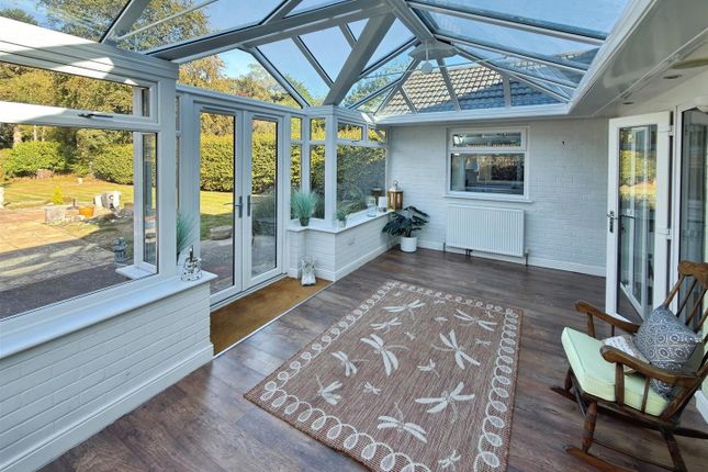 214, Yarmouth Road, Lowestoft photo 3
