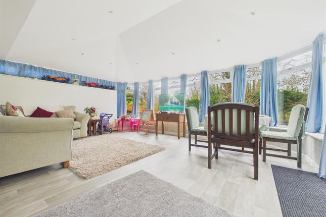 10, Kingfisher Drive, Stafford photo 3