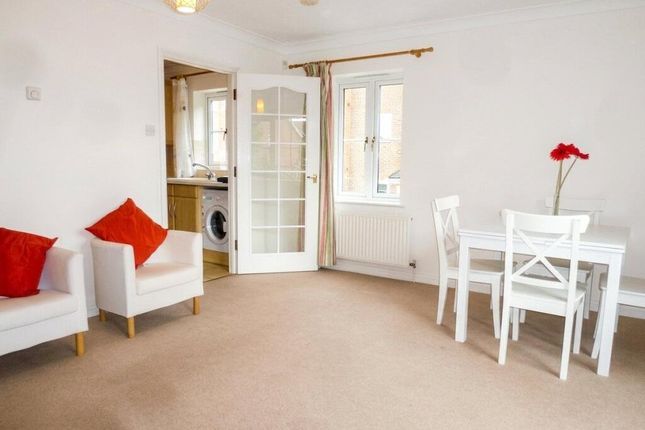 1, Tamesis Place, Caversham photo 3