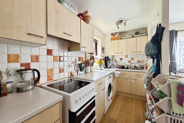 51, Hythe Close, Bracknell photo 4