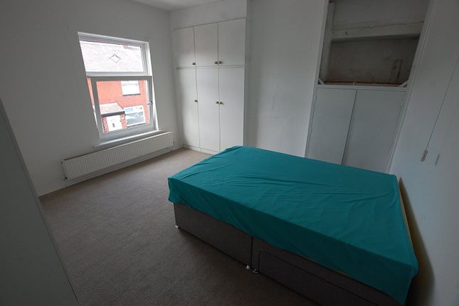 34, Herries Street, Greater Manchester photo 4