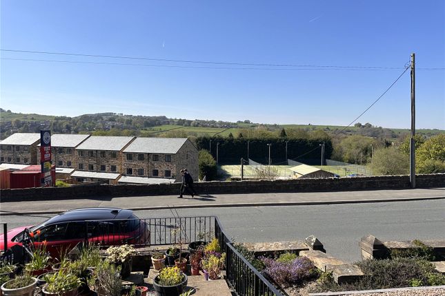 12, New Mill Road, West Yorkshire photo 2