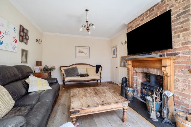 32, Wolseley Road, Godalming photo 2