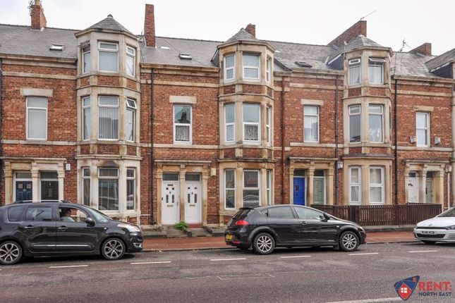 Flat to rent in Prince Consort Road, Gateshead