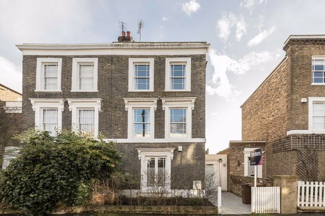 Thumbnail Property to rent in Buckingham Road, London