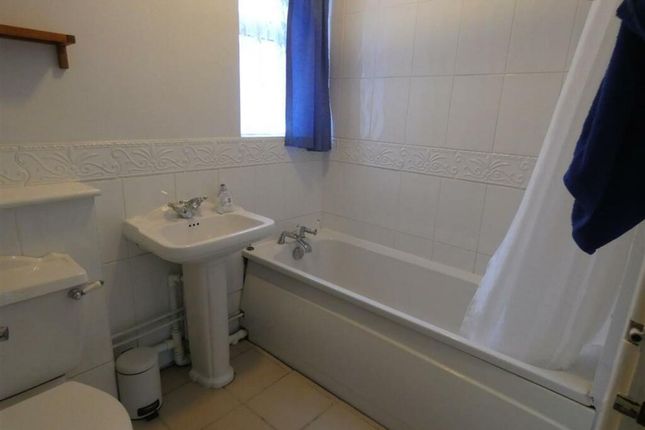 7 Meon Grove, Birmingham photo 5