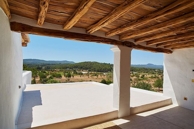 Villa for sale in Diseminado Buscastell, 13100, 07820, Illes Balears, Spain