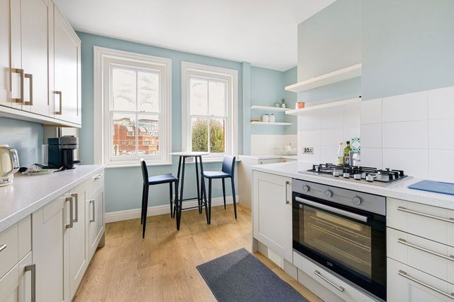 Flat 6, King Edward Mansions, 629, Fulham Road, London photo 2