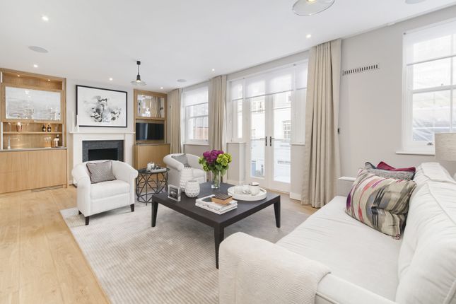 Terraced house to rent in Pavilion Road, Knightsbridge, London