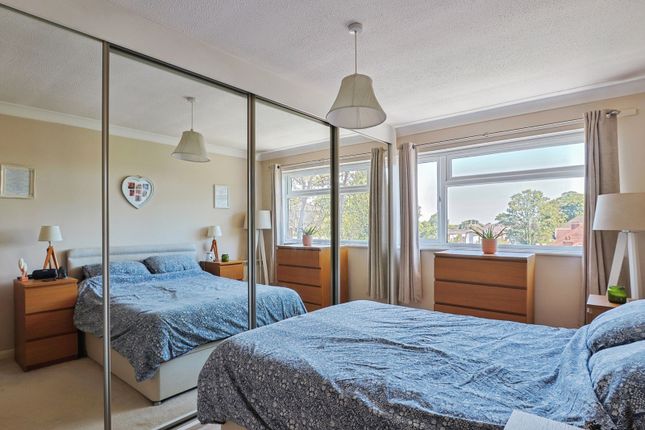 Flat 12, Sharrow House, 1, Mount Road, Dorset photo 4