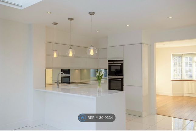 Claygate, Esher photo 3