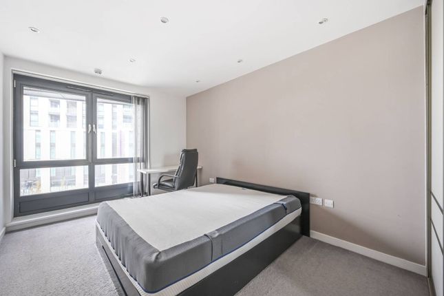 Flat for sale in The Sphere, Canning Town, London