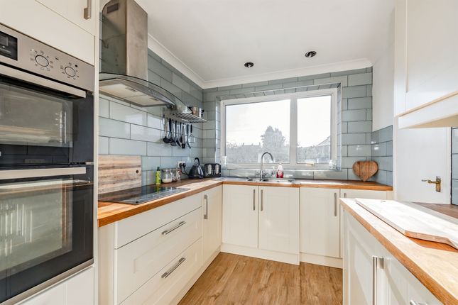 2 bed maisonette for sale in Oxted Road, Godstone RH9